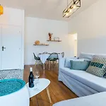 Cote Cour - Centre Ville- Calme - Charme - 4 Voyageurs Διαμέρισμα