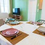 Cote Cour - Centre Ville- Calme - Charme - 4 Voyageurs * Ντιζόν