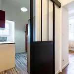 Διαμέρισμα Cote Cour - Centre Ville- Calme - Charme - 4 Voyageurs