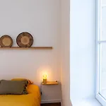 Apartment Cote Cour - Centre Ville- Calme - Charme - 4 Voyageurs