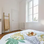 Cote Cour - Centre Ville- Calme - Charme - 4 Voyageurs Διαμέρισμα Ντιζόν