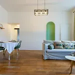 Διαμέρισμα Cote Cour - Centre Ville- Calme - Charme - 4 Voyageurs