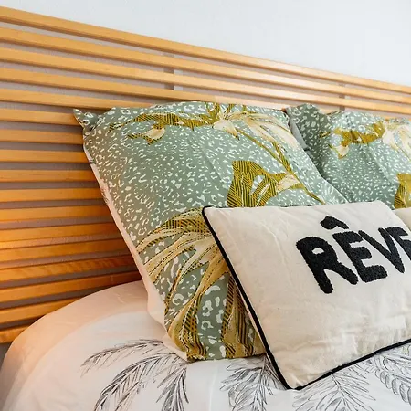 Cote Cour - Centre Ville- Calme - Charme - 4 Voyageurs Apartment *