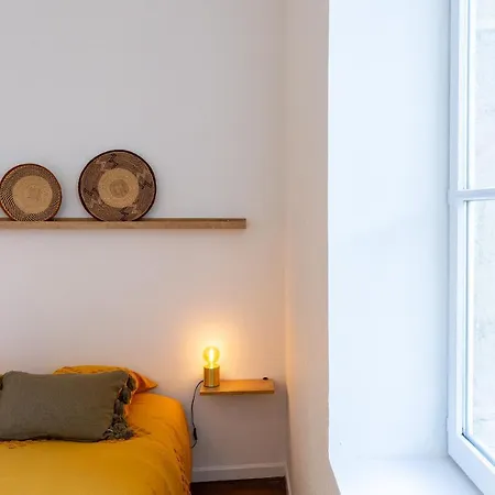 شقة Cote Cour - Centre Ville- Calme - Charme - 4 Voyageurs