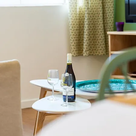 Cote Cour - Centre Ville- Calme - Charme - 4 Voyageurs ديجون