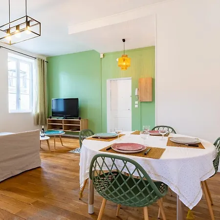 Apartamento Côté Cour - Centre Ville- Calme - Charme - 4 Voyageurs *