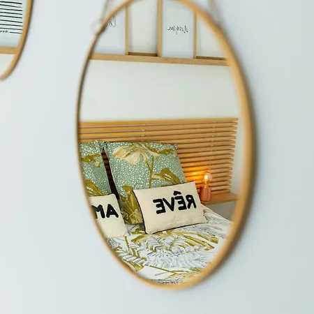 Cote Cour - Centre Ville- Calme - Charme - 4 Voyageurs *