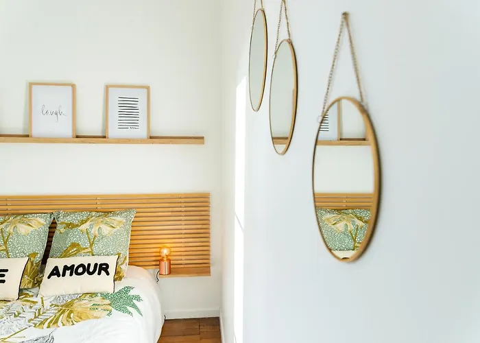 Cote Cour - Centre Ville- Calme - Charme - 4 Voyageurs