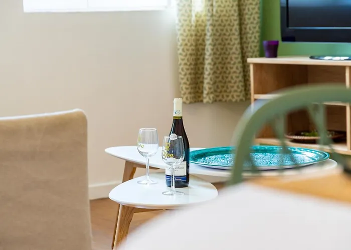 Cote Cour - Centre Ville- Calme - Charme - 4 Voyageurs ديجون